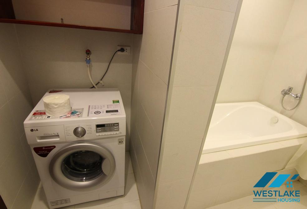 A nice 1 bedroom+1 working room on Tay Ho street for rent