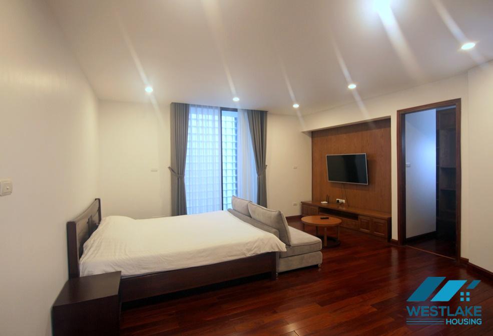 Spacious and high qyality 3 bedroom apartment for rent in Tay ho