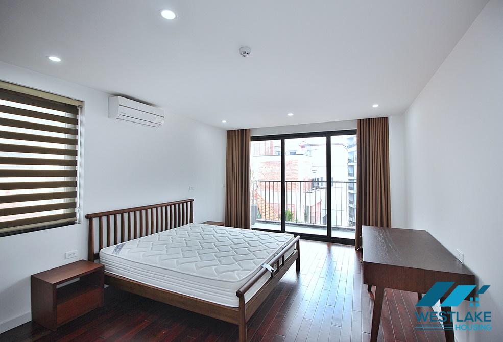 A spacious 4 bedroom apartment for rent in Tay ho street