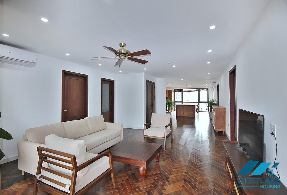 A spacious 4 bedroom apartment for rent in Tay ho street