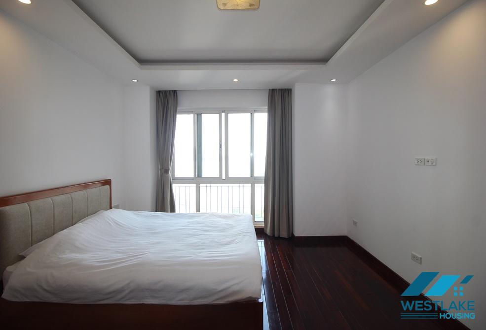 Spacious 03-bedroom apartment for lease on Xuan Dieu Street, Tay Ho, Hanoi