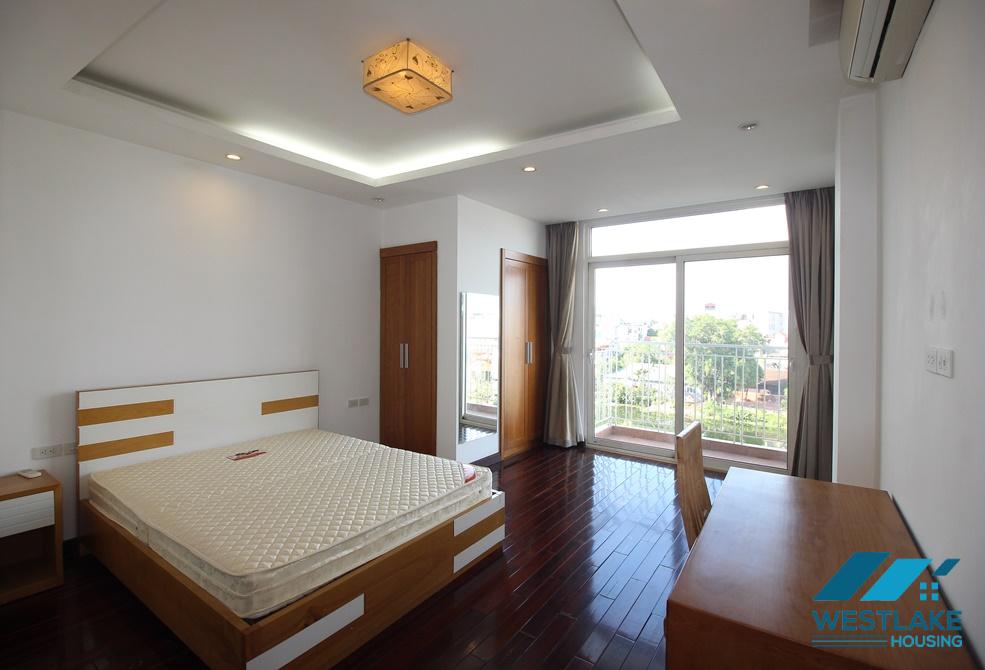 Spacious 03-bedroom apartment for lease on Xuan Dieu Street, Tay Ho, Hanoi