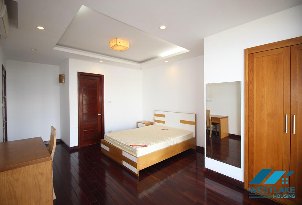 Spacious 03-bedroom apartment for lease on Xuan Dieu Street, Tay Ho, Hanoi