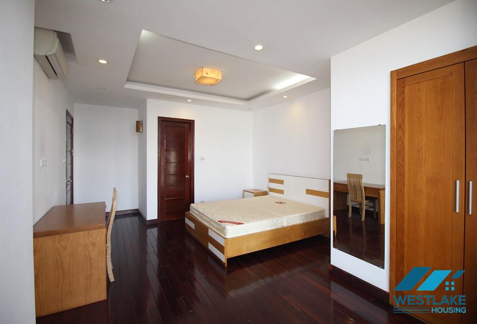 Spacious 03-bedroom apartment for lease on Xuan Dieu Street, Tay Ho, Hanoi