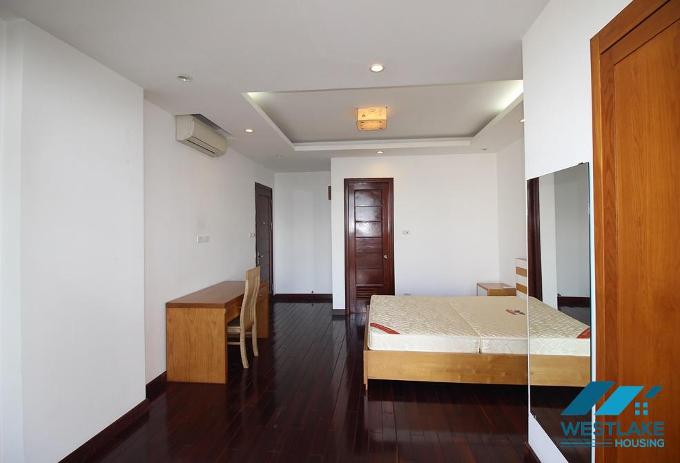 Spacious 03-bedroom apartment for lease on Xuan Dieu Street, Tay Ho, Hanoi