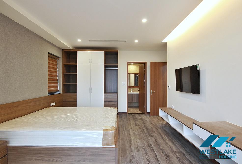 A nice and bright 2 bedroom apartment for lease in Tay ho street