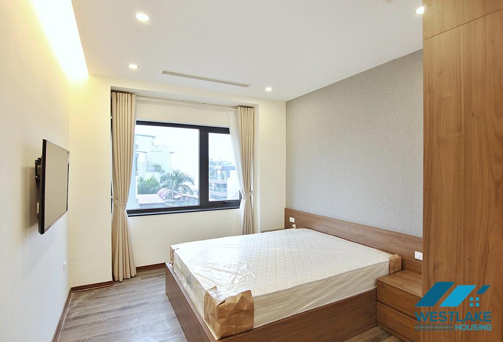 A nice and bright 2 bedroom apartment for lease in Tay ho street