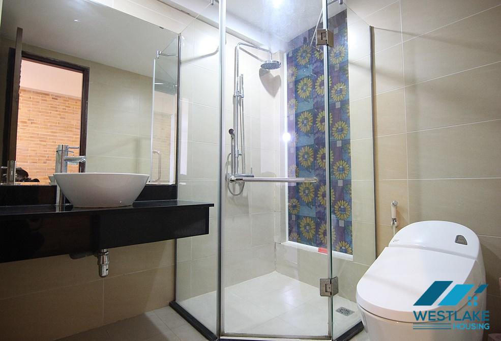 One bedroom in hight floor apartment for rent in Dang Thai Mai st, Tay Ho district.