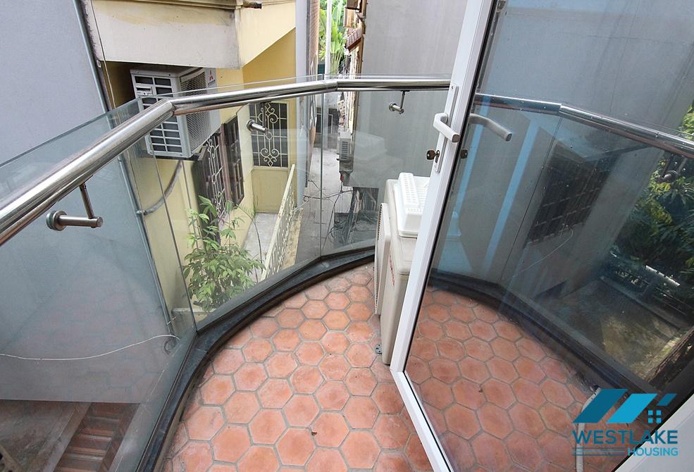 One bedroom in hight floor apartment for rent in Dang Thai Mai st, Tay Ho district.