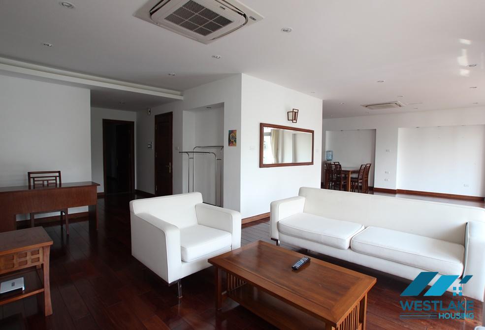 A huge 2 bedroom apartment for rent in Tay ho street