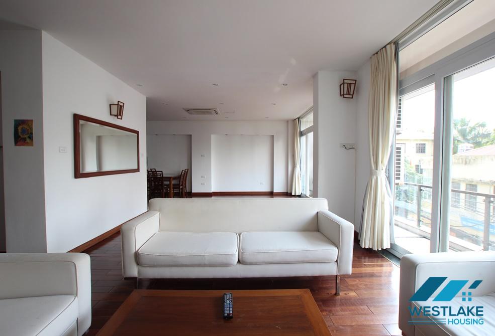 A huge 2 bedroom apartment for rent in Tay ho street