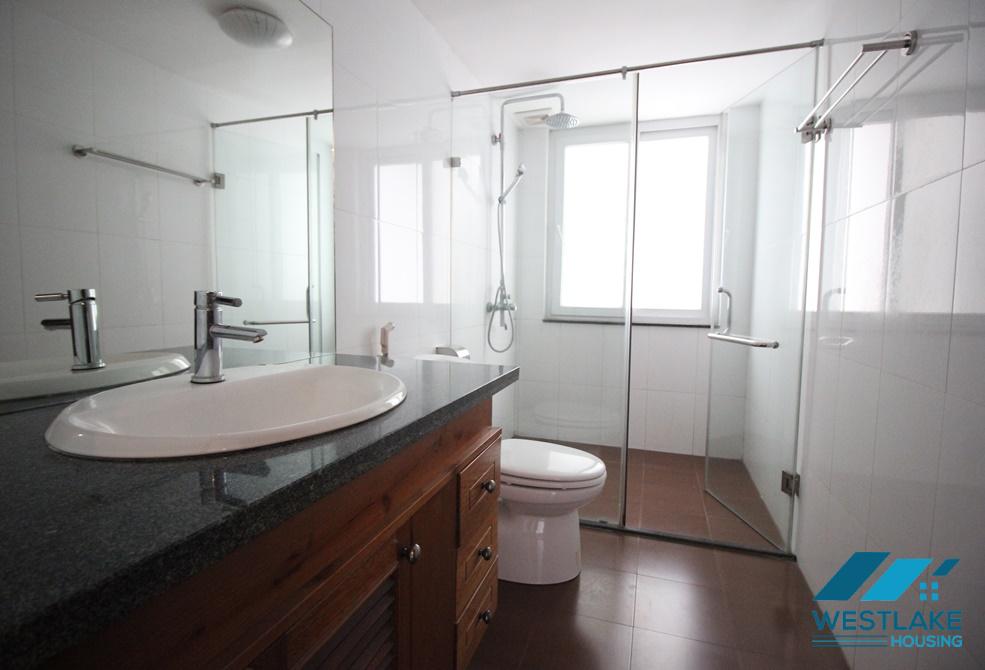 Super spacious 2 bedroom apartment for rent in Tay ho