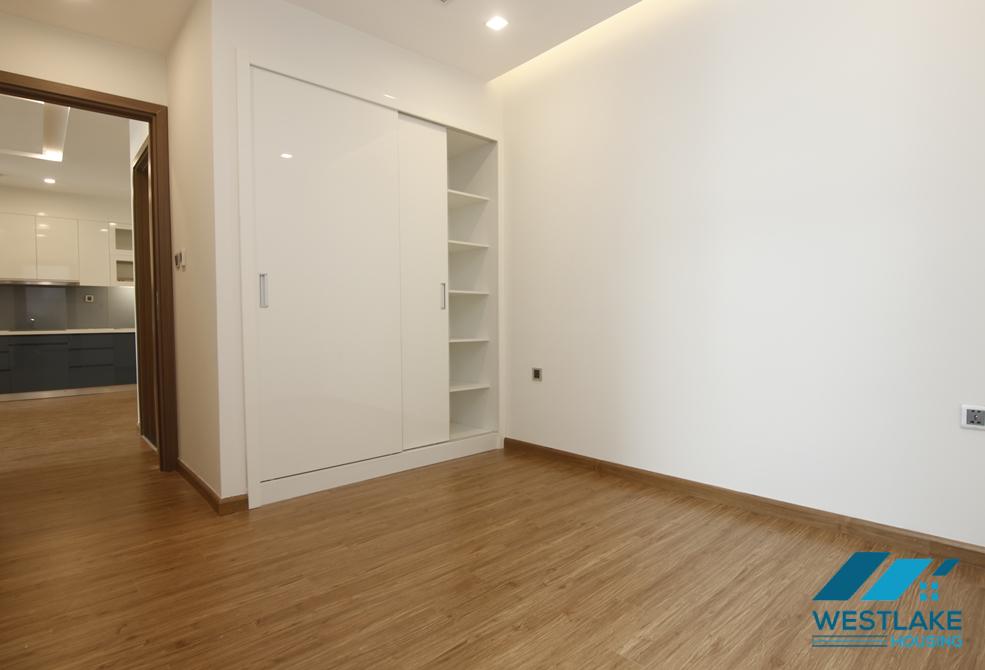 Unfurnished two bedrooms apartment for rent in Vinhome Metropolis, Ba Dinh district, Ha Noi