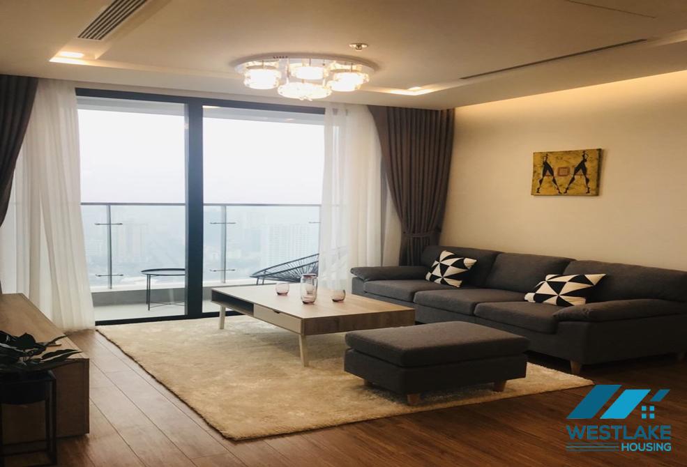 Charming apartment for rent in Vinhome Metropolis building Lieu Giai, Ba Dinh, Ha Noi