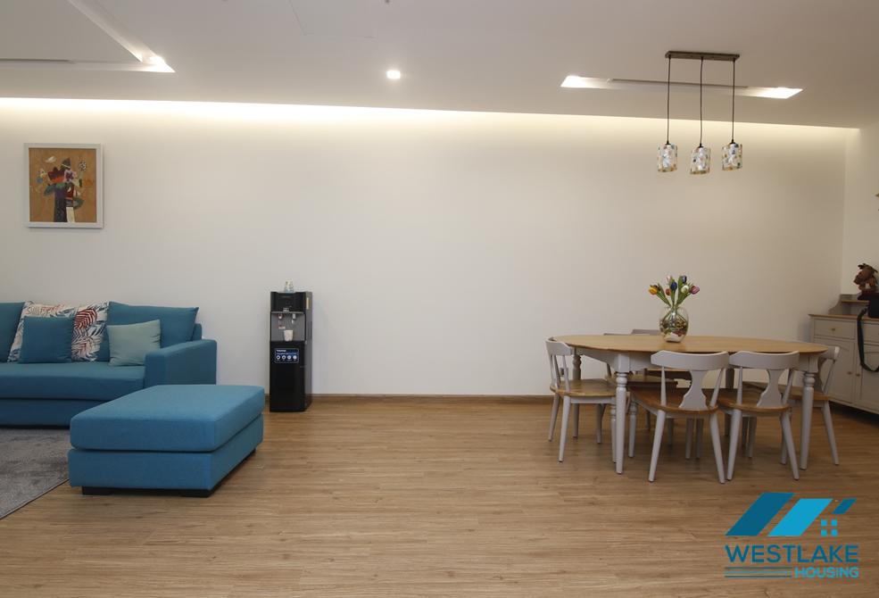 Very nice three bedrooms apartment for rent in Vinhome Metropolis, Ba Dinh district, Ha Noi