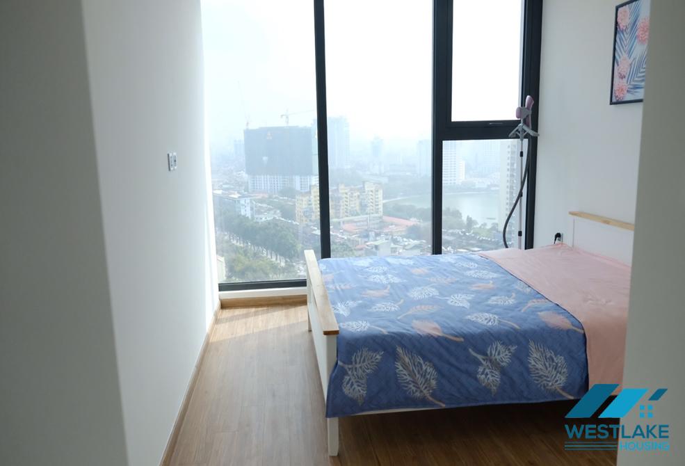 Lake view three bedrooms apartment for rent in Vinhome Metropolis, Ba Dinh district, Ha Noi