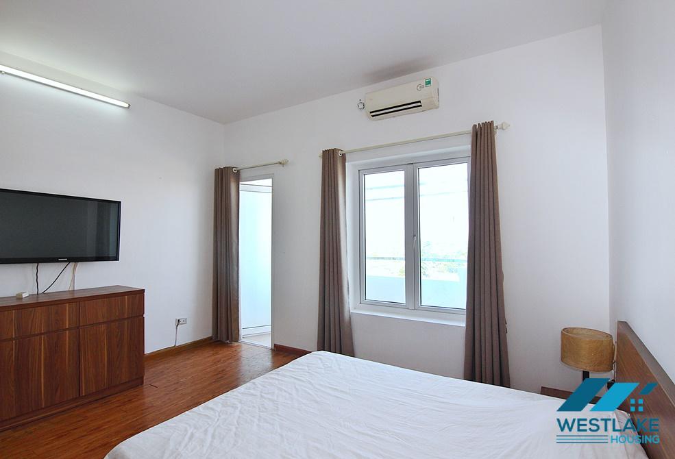 A cheap studio with lot of natural light in Tay ho, Ha noi