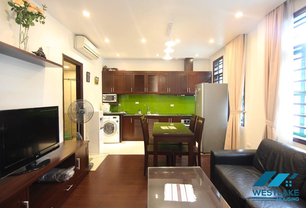 Affordable price 02 bedrooms apartment for rent in Dong Da area, Hanoi