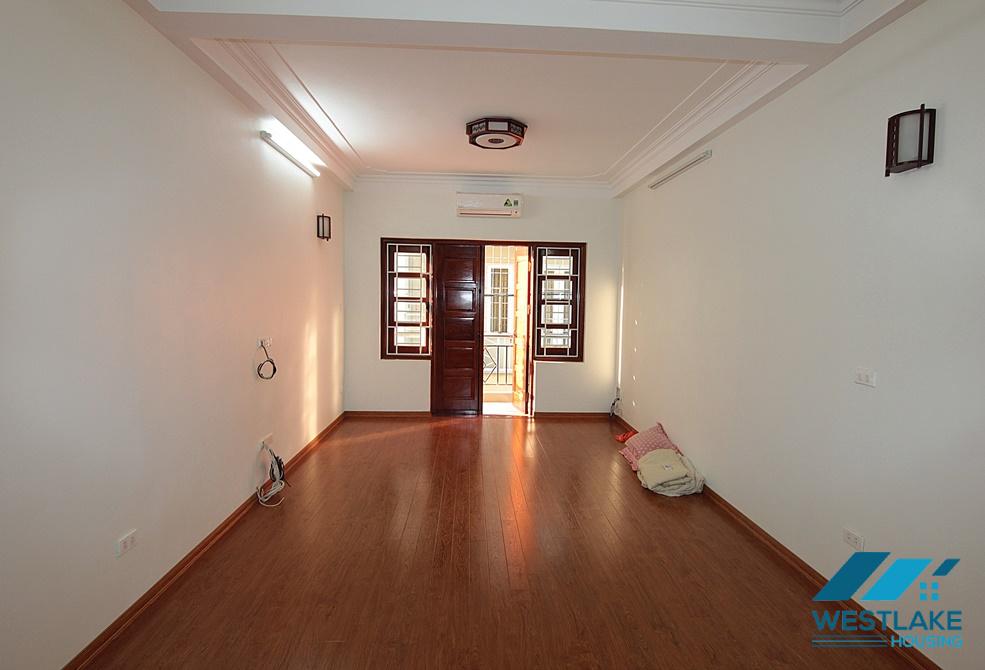 A new and unfurnished house in Au co, Tay ho