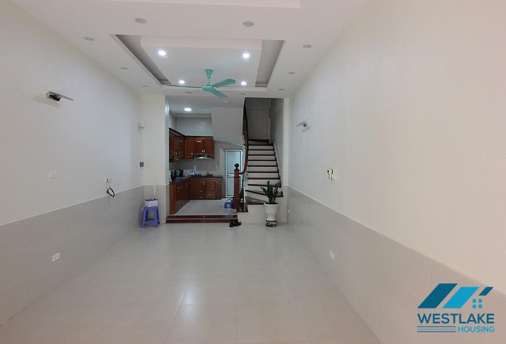 A new and unfurnished house in Au co, Tay ho