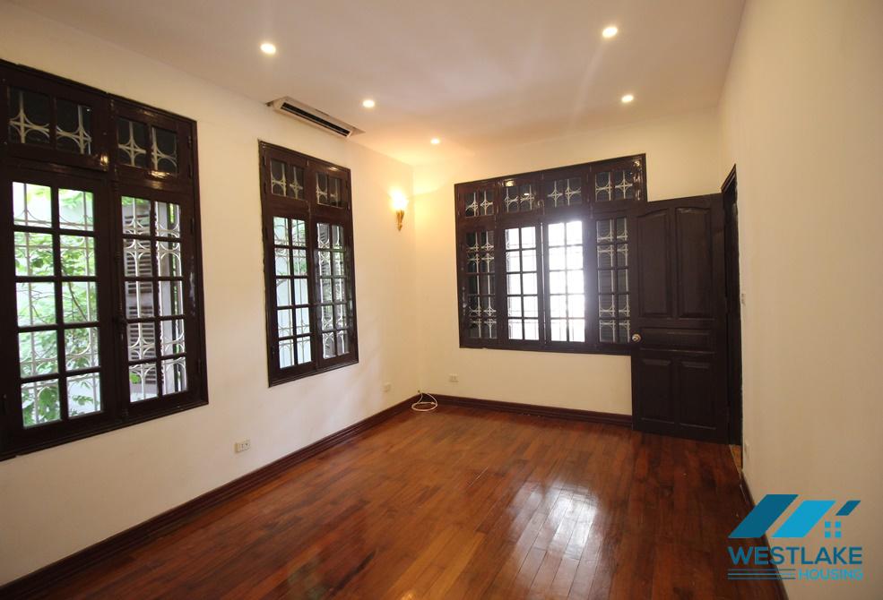 A nice unfurnished house for rent in Au co, Tay ho