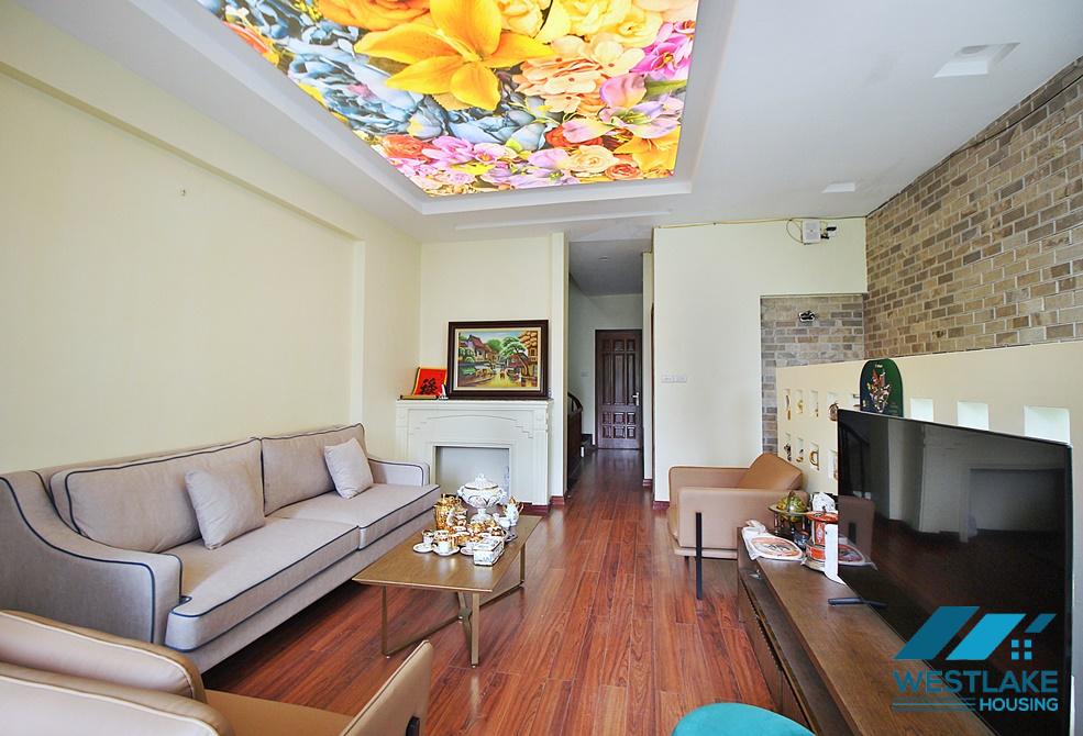 A beautiful 5 bedroom house for rent in Tay Ho , Hanoi