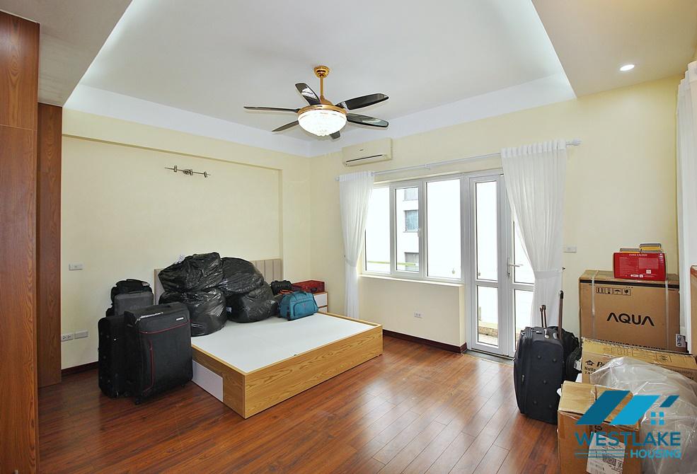 A beautiful 5 bedroom house for rent in Tay Ho , Hanoi