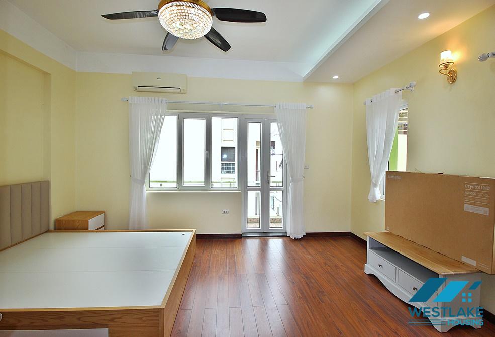 A beautiful 5 bedroom house for rent in Tay Ho , Hanoi