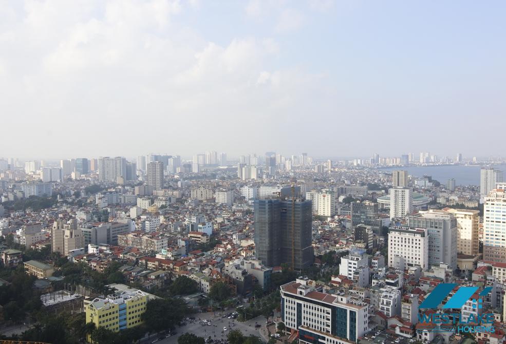 Cho thuê căn hộ 1 phòng ngủ sang trọng và hoàn toàn mới tại Metropolis, Ba Đình