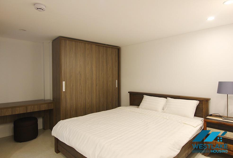 Spacious studio apartment for rent on Trich Sai Street, Tay Ho, Hanoi