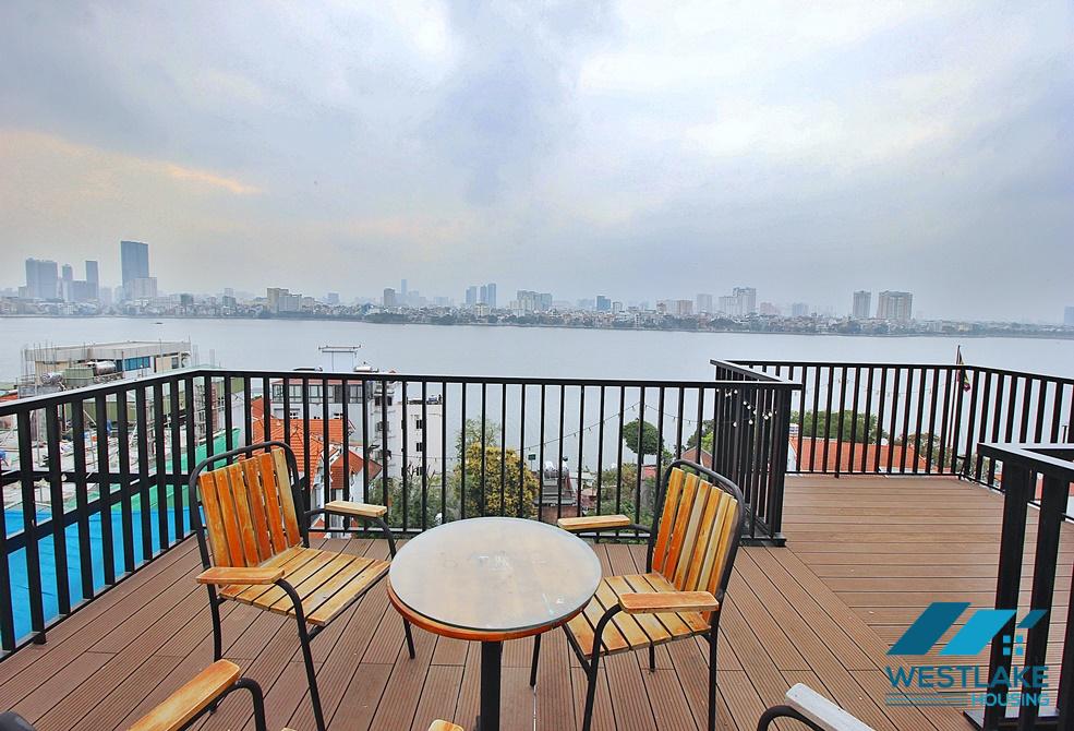 Large studio apartment with lots of nature light for rent on Dang Thai Mai Street, Tay Ho, Hanoi