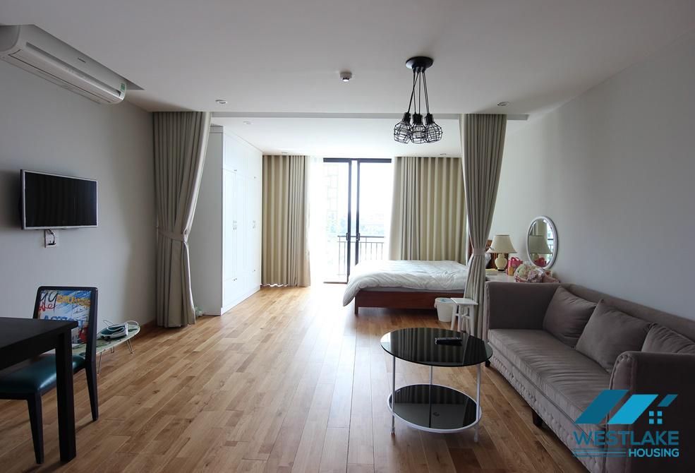 Bright studio with lake view for rent in Tay ho