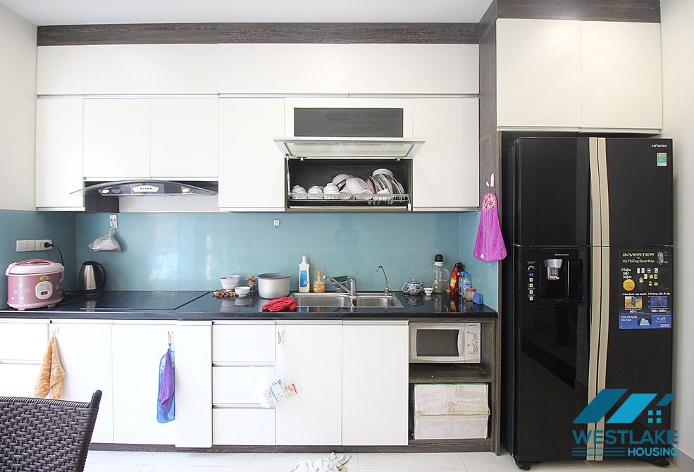 A nice 4 bedroom house with yard in Au co, Tay ho