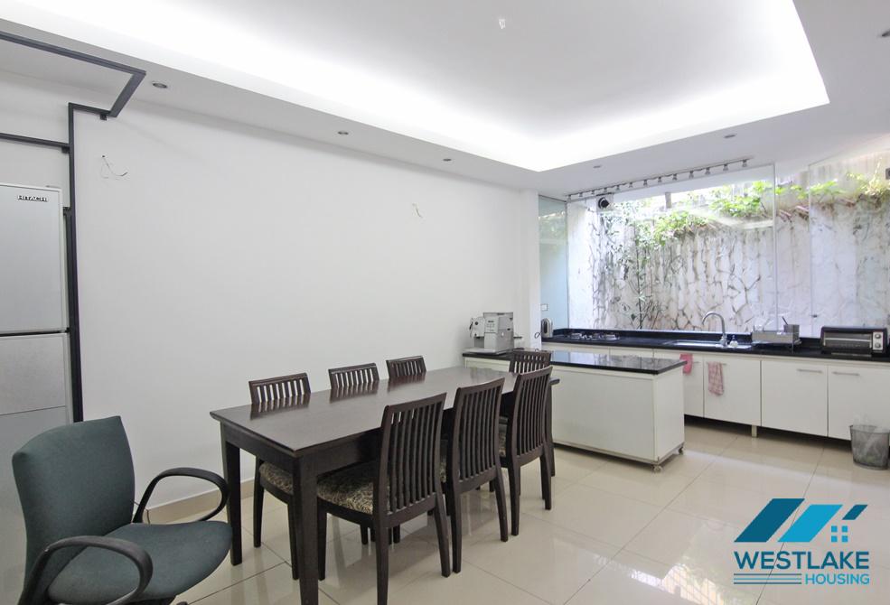 A lovely 3 bedroom house for rent in Au co, Tay ho