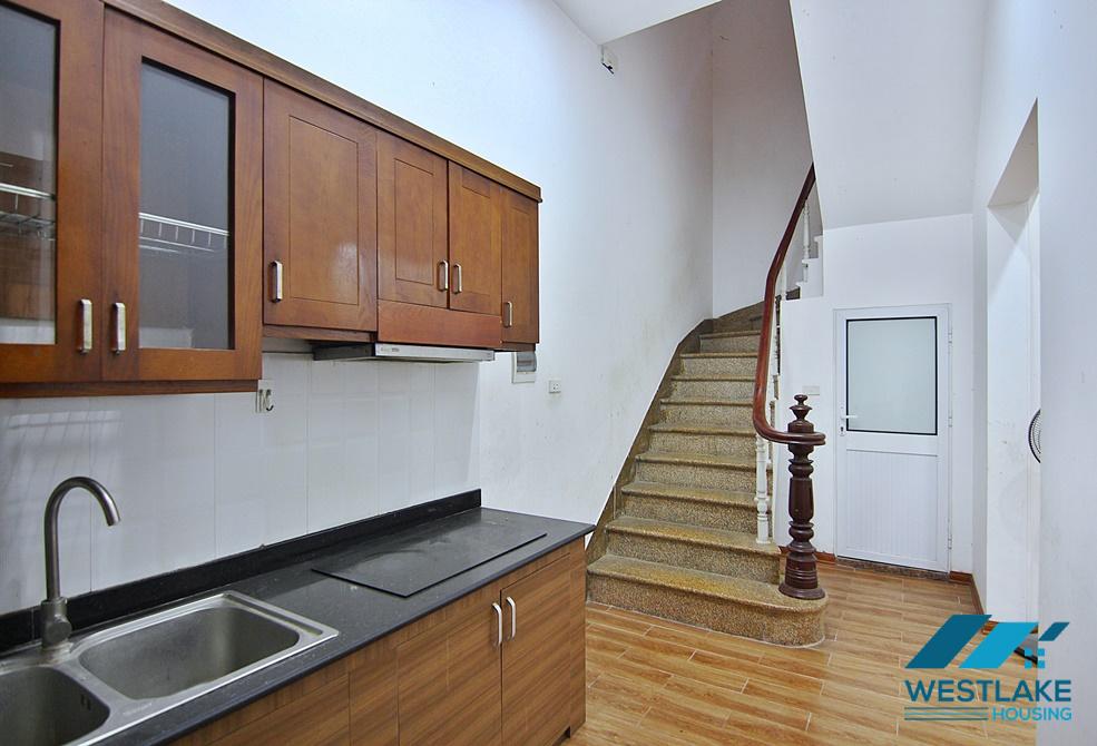 A cheap 3 bedroom house for rent in Au co, Tay ho