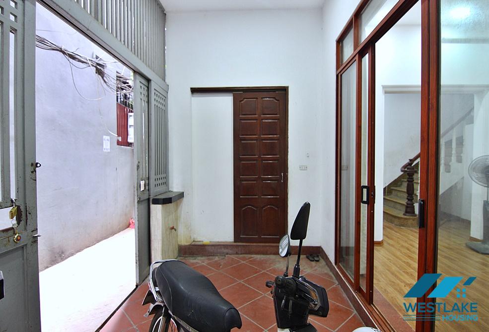 A cheap 3 bedroom house for rent in Au co, Tay ho