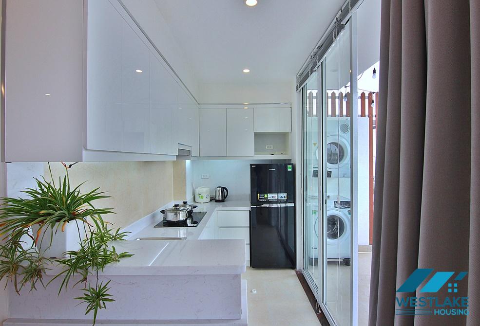 An elegant 2 bedroom apartment for rent on Dang Thai Mai street