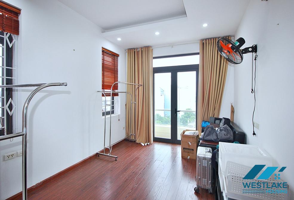 Bright corner house for rent in Tay Ho, Ha Noi