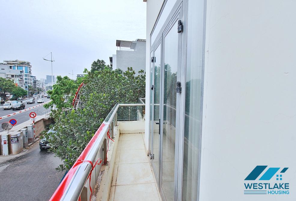 Bright corner house for rent in Tay Ho, Ha Noi