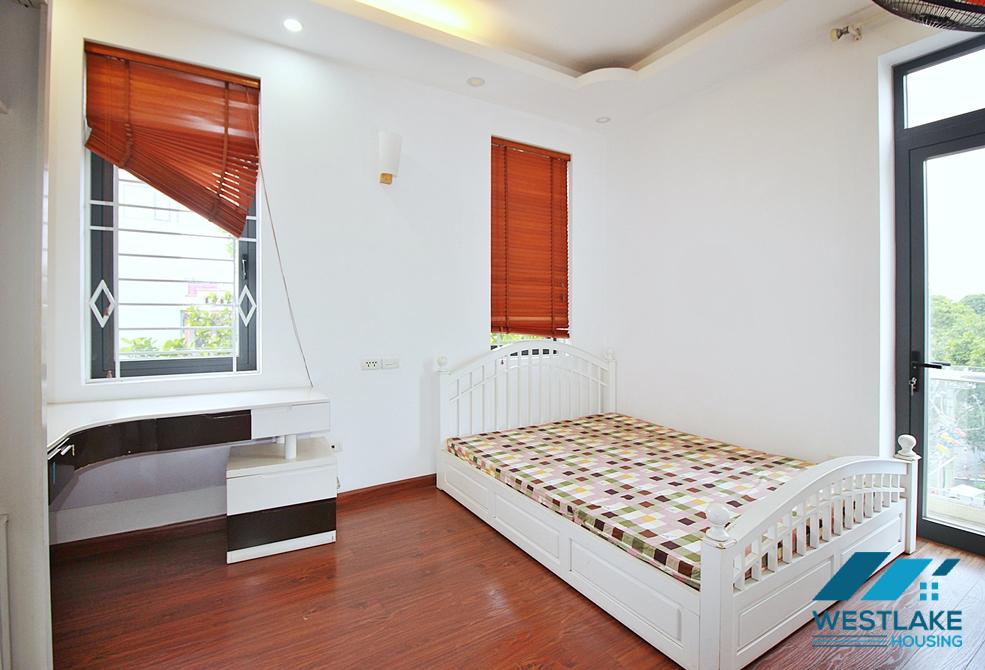 Bright corner house for rent in Tay Ho, Ha Noi