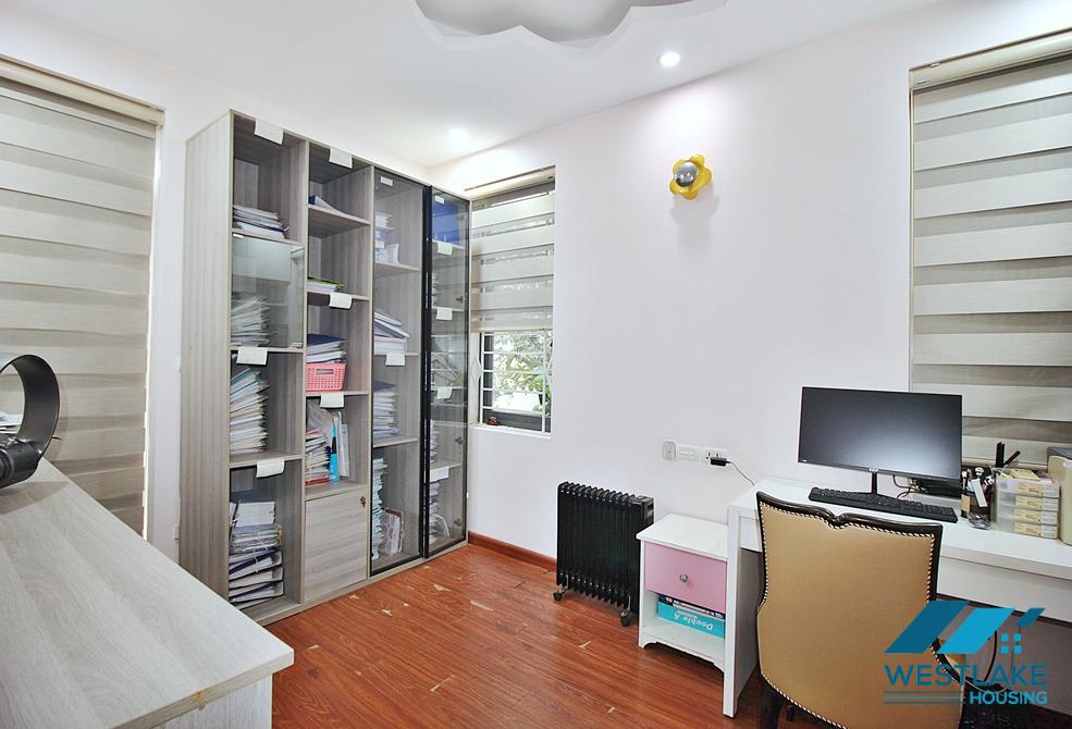 Bright corner house for rent in Tay Ho, Ha Noi