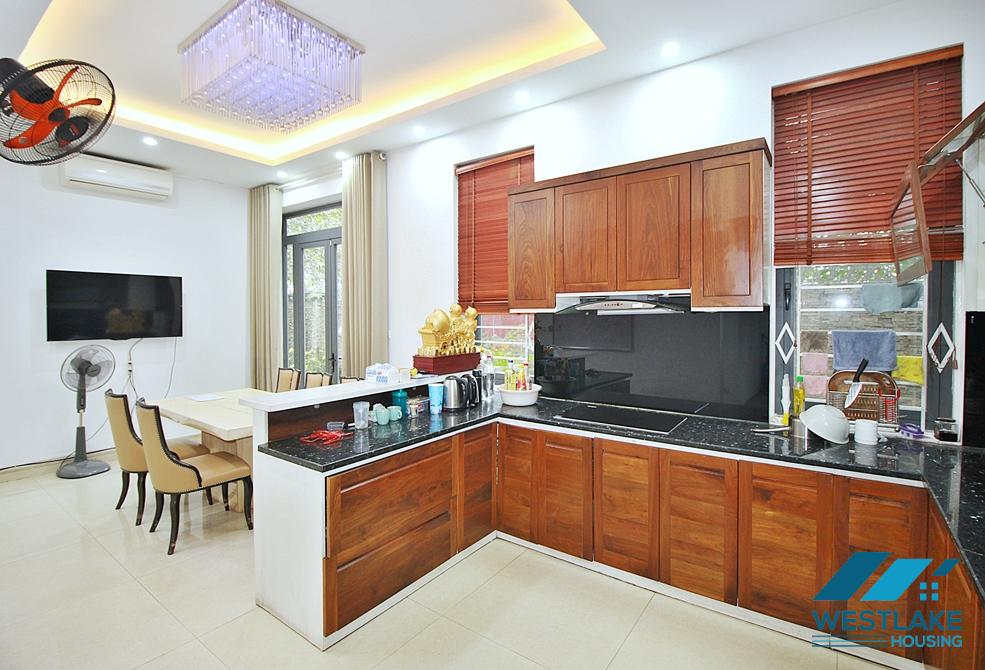 Bright corner house for rent in Tay Ho, Ha Noi