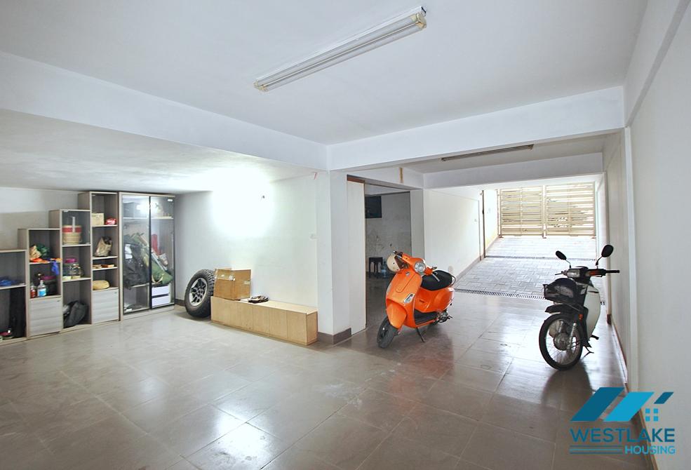 Bright corner house for rent in Tay Ho, Ha Noi