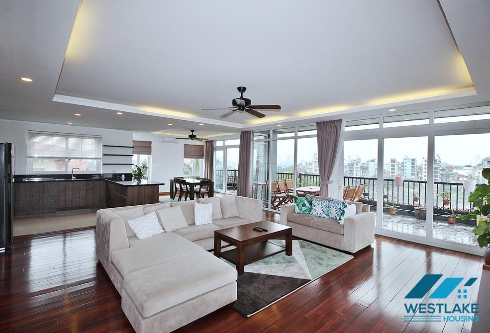 A 4 bedroom apartment with nice lake view in Tay ho