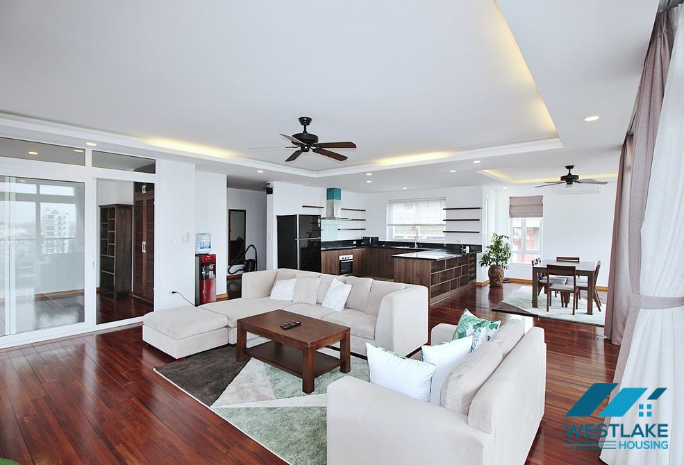 A 4 bedroom apartment with nice lake view in Tay ho