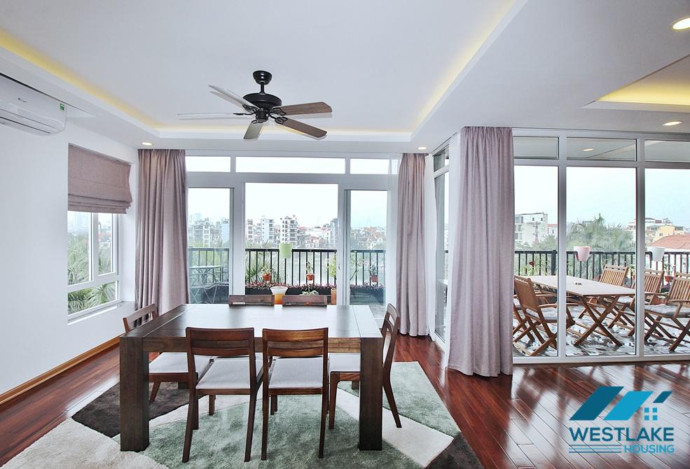 A 4 bedroom apartment with nice lake view in Tay ho