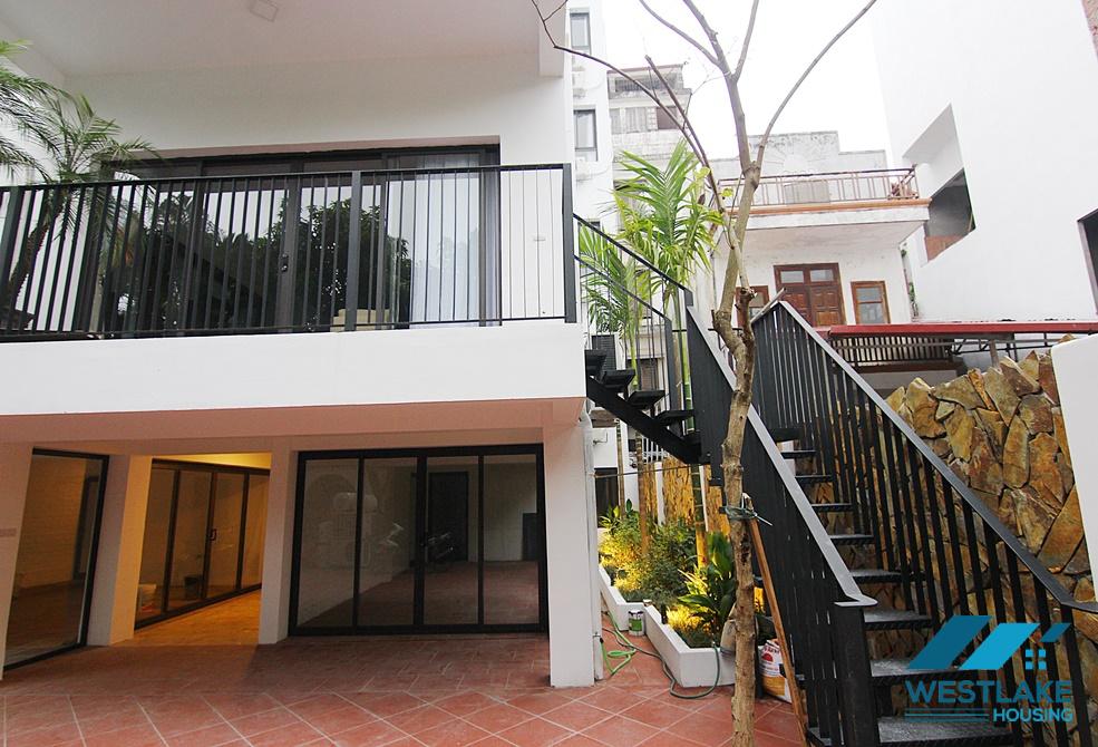 Spacious 03-bedroom apartment for rent on Dang Thai Mai Street, Tay Ho, Hanoi