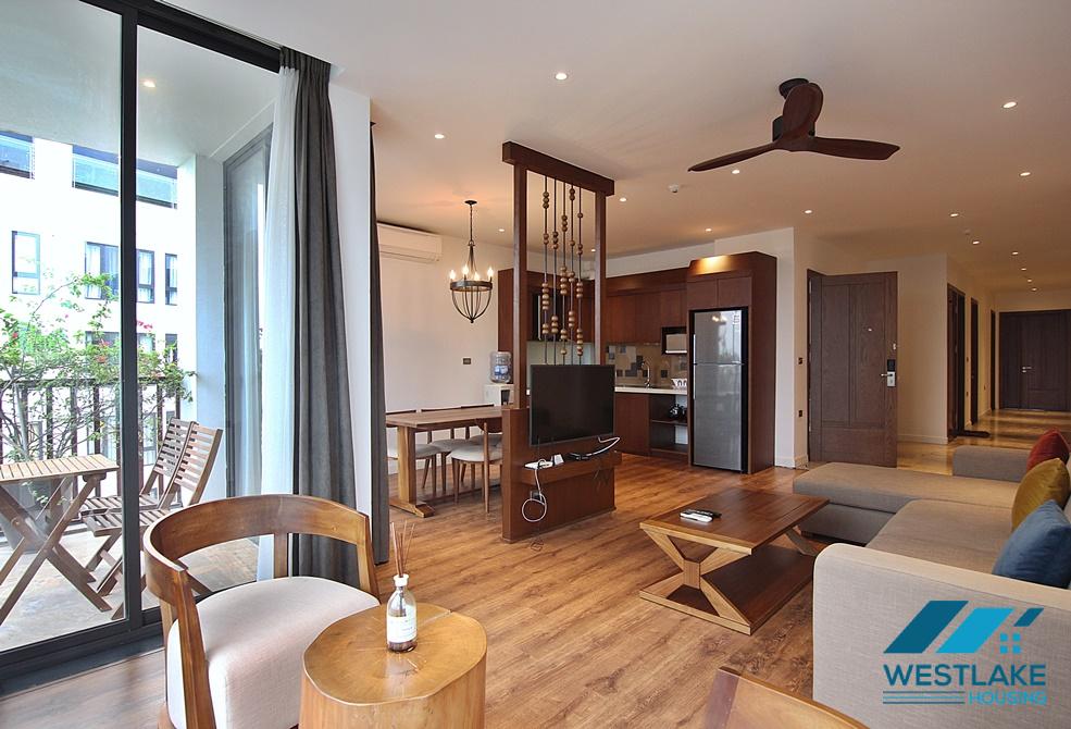  An exquisite 3 bedroom apartment for rent on Dang Thai Mai street