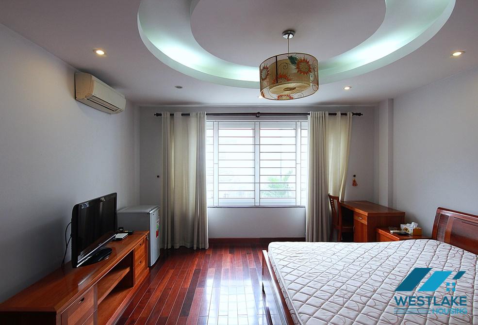 A massive villa for rent in quiet alley in Au co, Tay ho