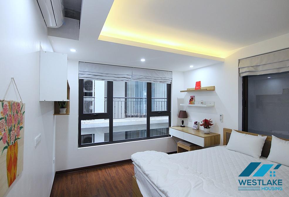 Clean 02 bedrooms apartment for rent on Nhat Chieu street, Tay Ho District